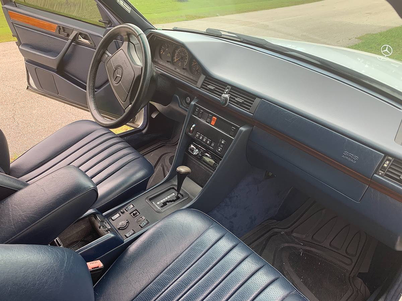 Illustration for article titled At $4,500, Could This High-Mileage 1992 Mercedes 300D Still Be A Highly Sought After Deal?